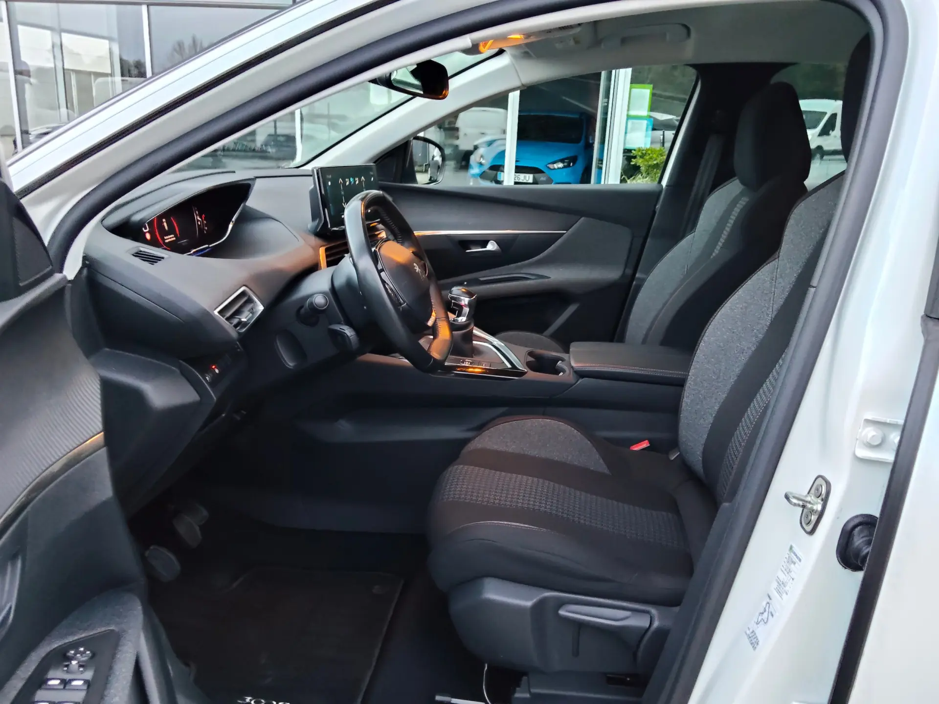 Peugeot 3008 1.5 BlueHDi Active Pack 12