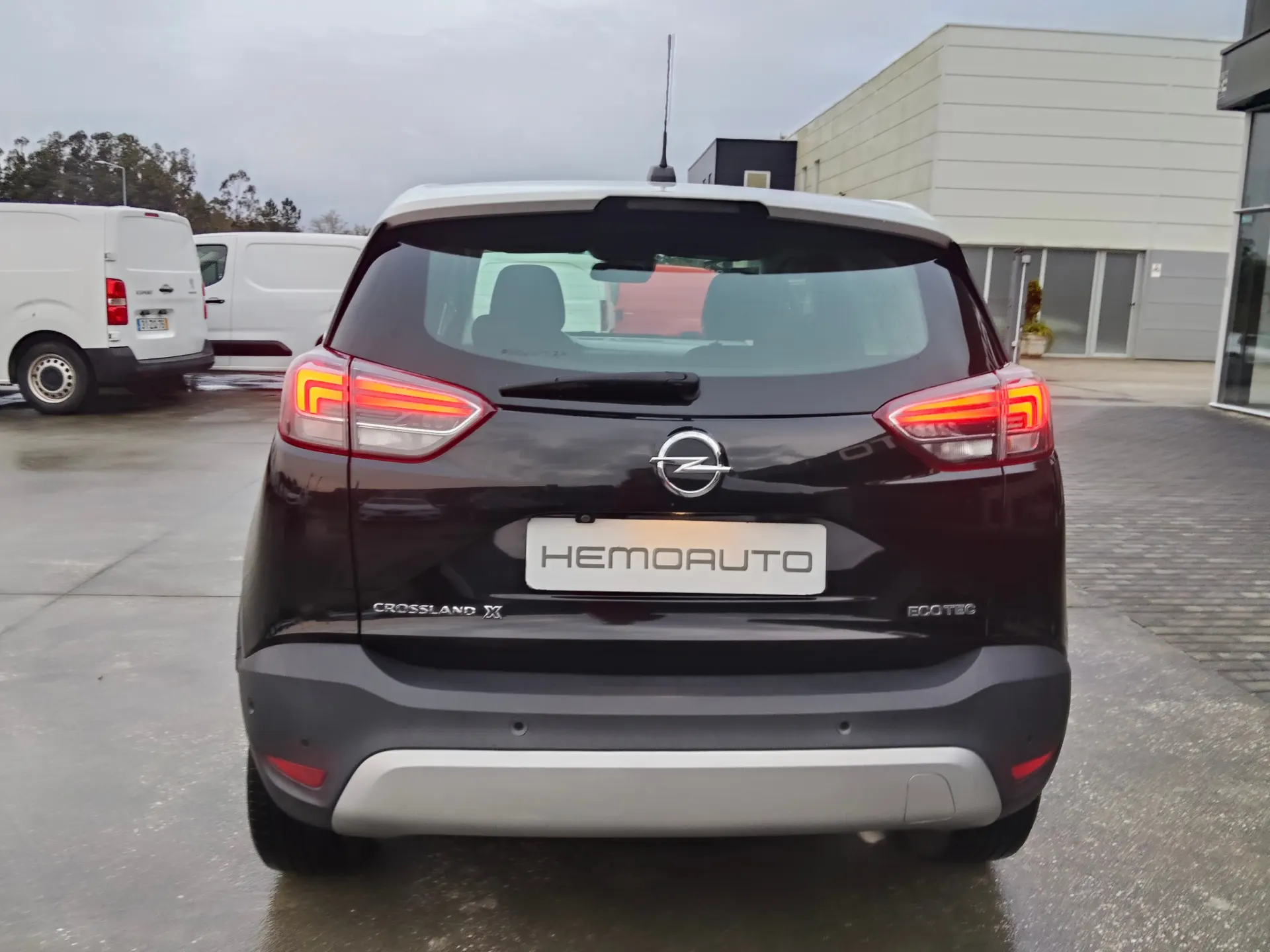 Opel Crossland 1.2 T Business Edition 9