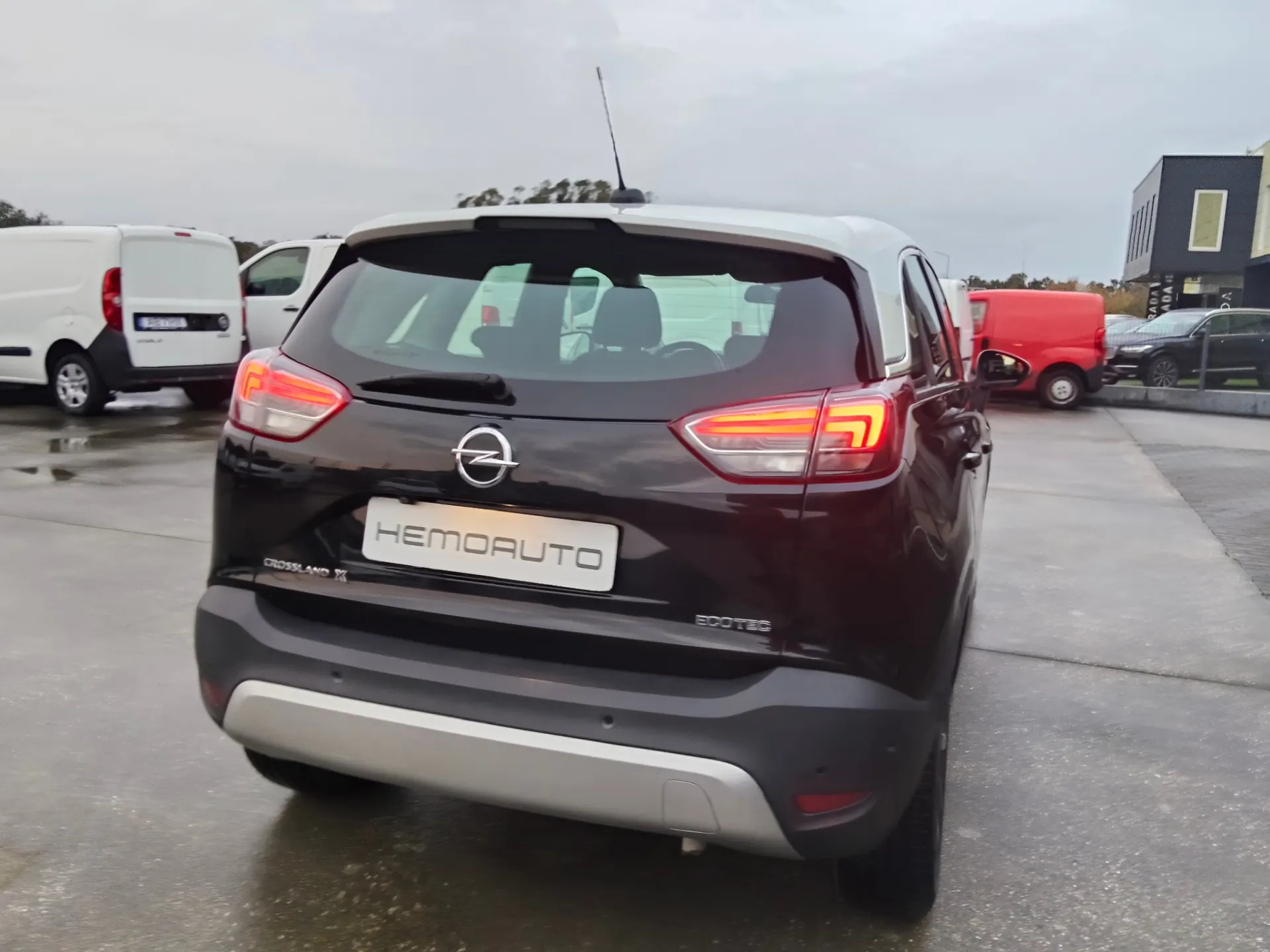 Opel Crossland 1.2 T Business Edition 8
