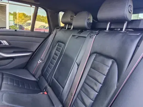 BMW 330 e Pack Desportivo M Pro Auto 25