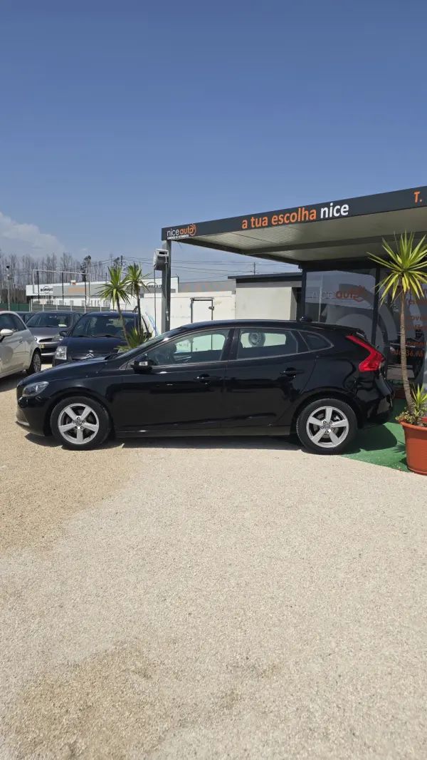 Volvo V40 1.6 D2 Momentum Eco 6