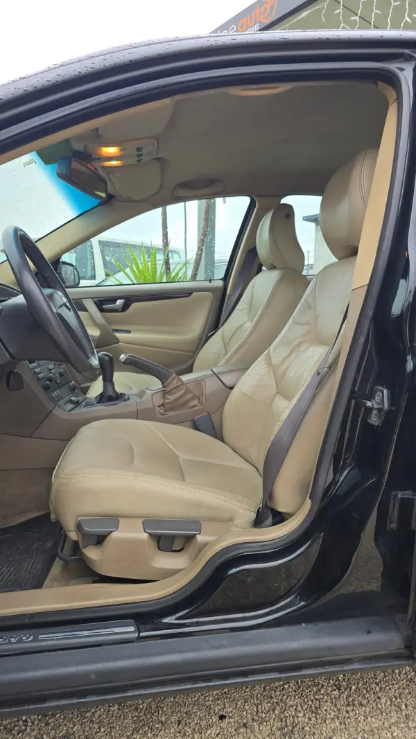 Volvo S60 2.4 D5 8