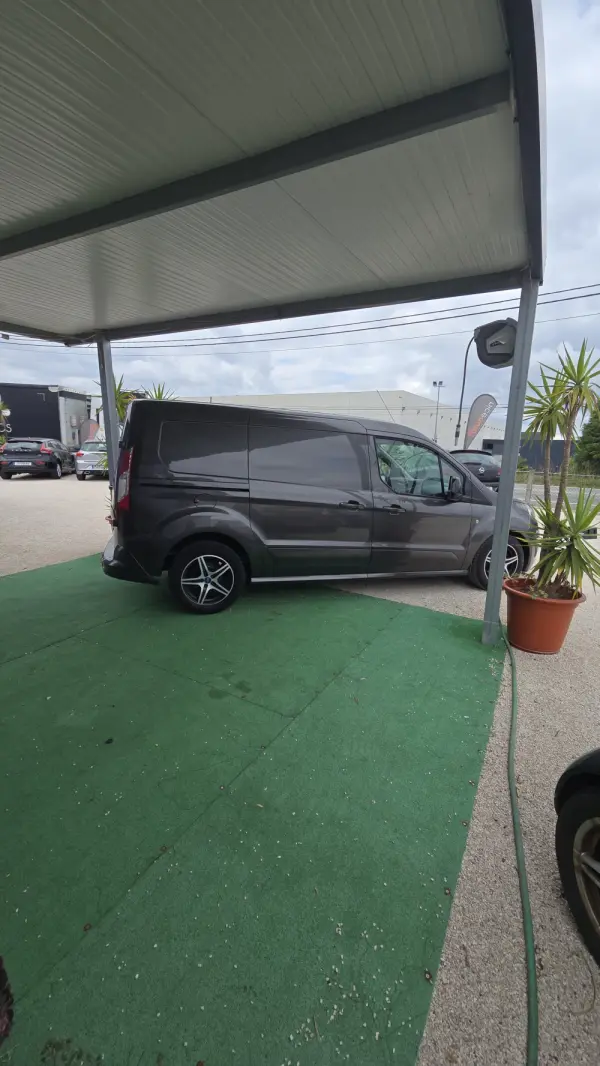 Ford Transit Connect 4