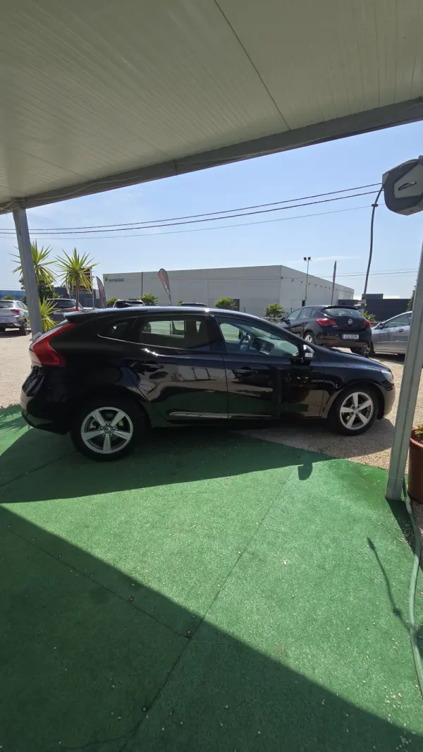 Volvo V40 1.6 D2 Momentum Eco 4