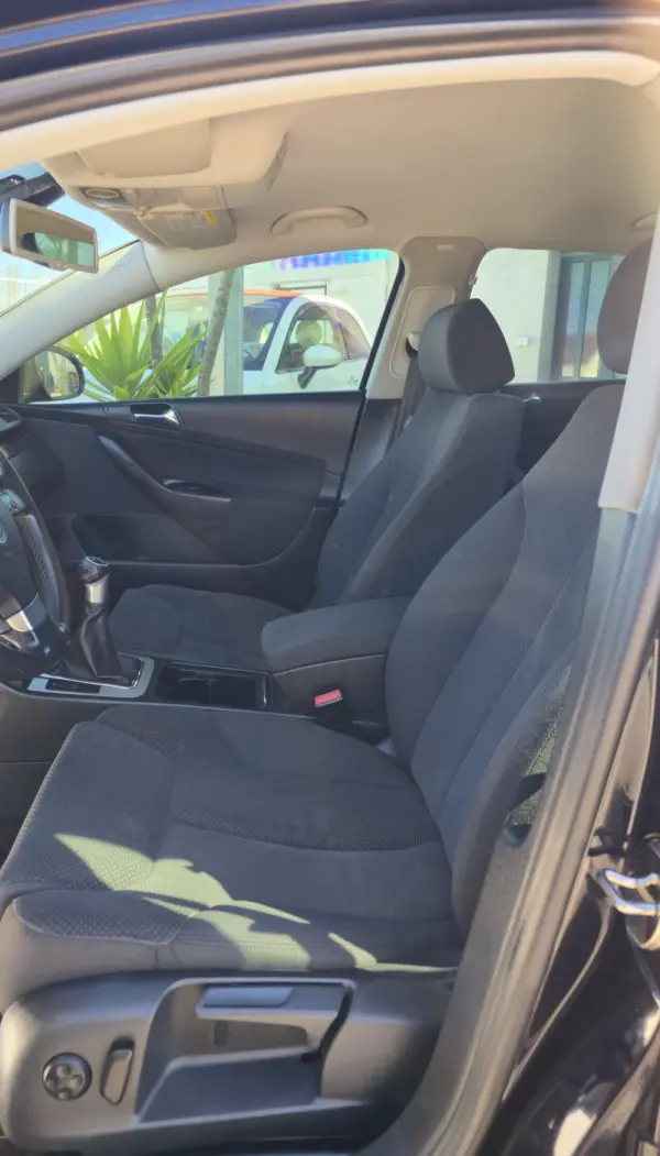 Volkswagen Passat 2.0 TDI Edition Confort. BlueMotion 7