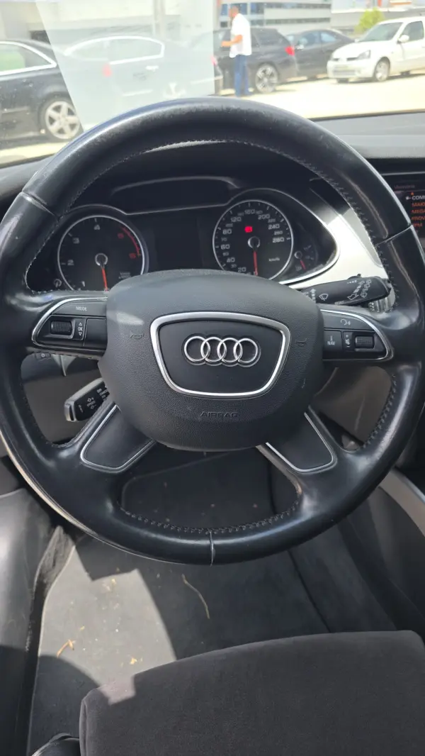 Audi A4 Avant 2.0 TDI DPF multitronic S line Sport Pack 11