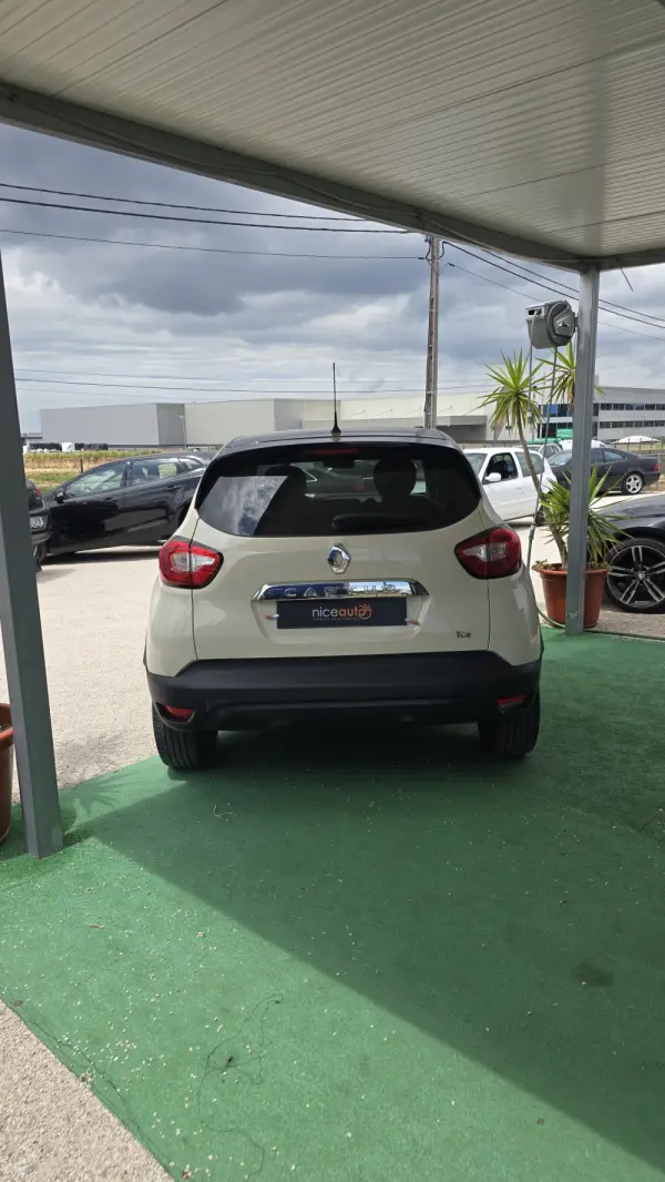 Renault Captur 5