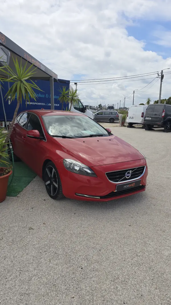 Volvo V40 3