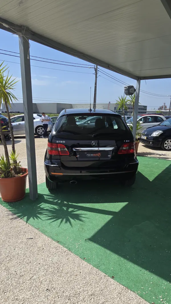 Mercedes-Benz B 180 5