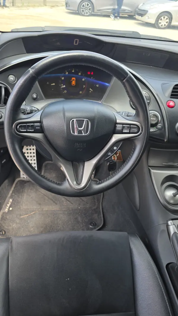 Honda Civic 1.4 i-VTEC Comfort Navi 8