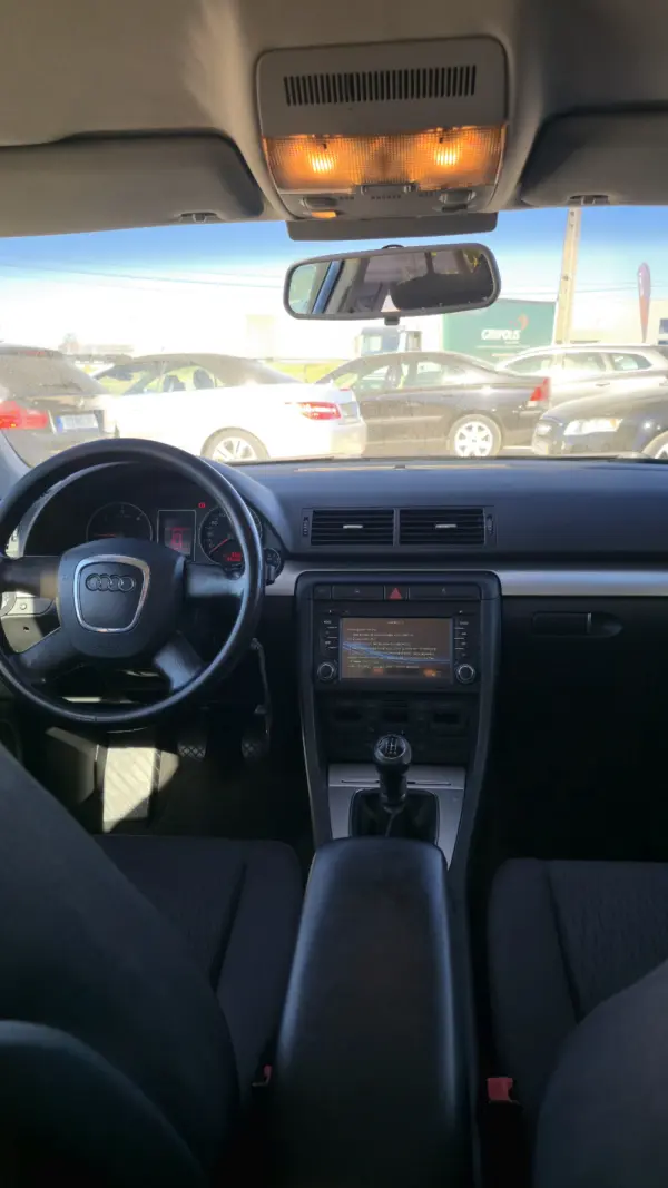 Audi A4 1.9 TDI Advance 8
