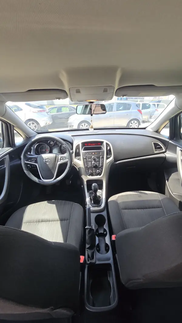 Opel Astra 1.3 CDTI Enjoy EcoFLEX 9