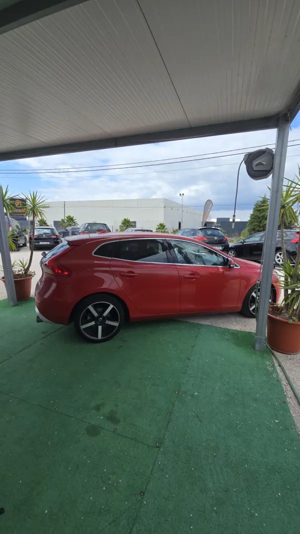 Volvo V40 4