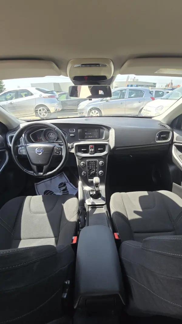 Volvo V40 1.6 D2 Momentum Eco 11