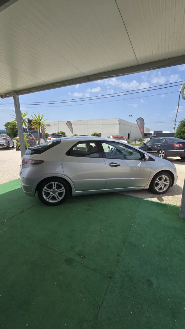Honda Civic 1.4 i-VTEC Comfort Navi 3