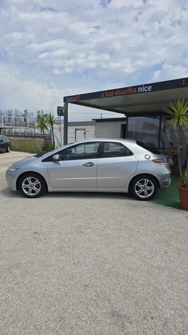 Honda Civic 1.4 i-VTEC Comfort Navi 5