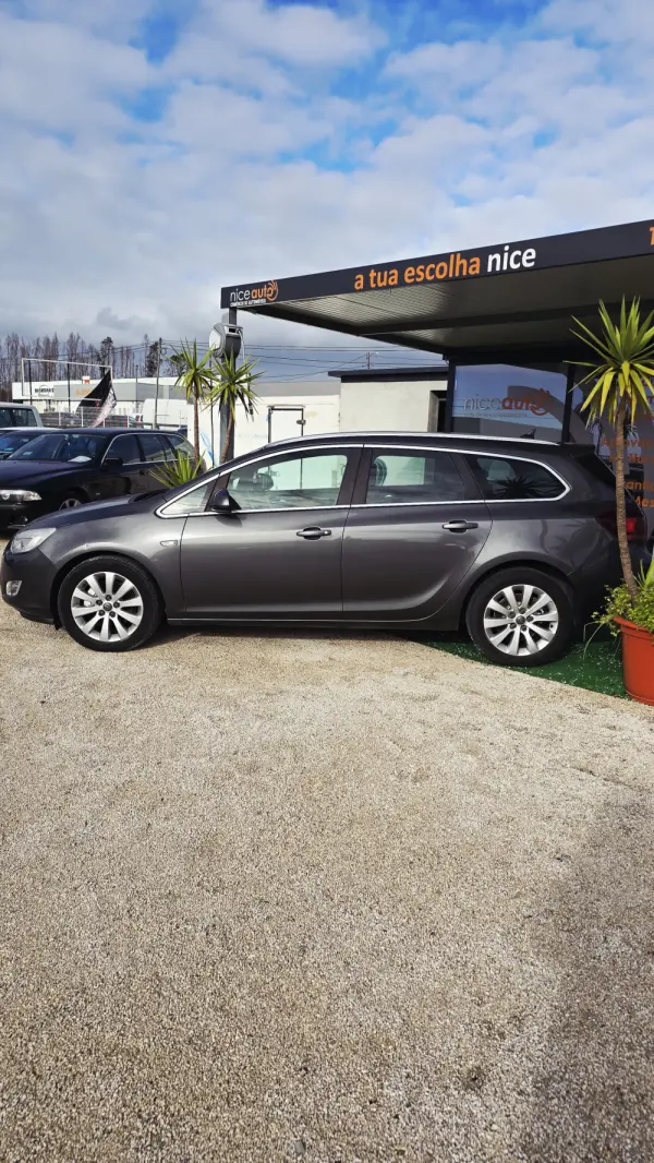 Opel Astra Sports Tourer 1.7 CDTI DPF Sports Tourer Design Edition 5