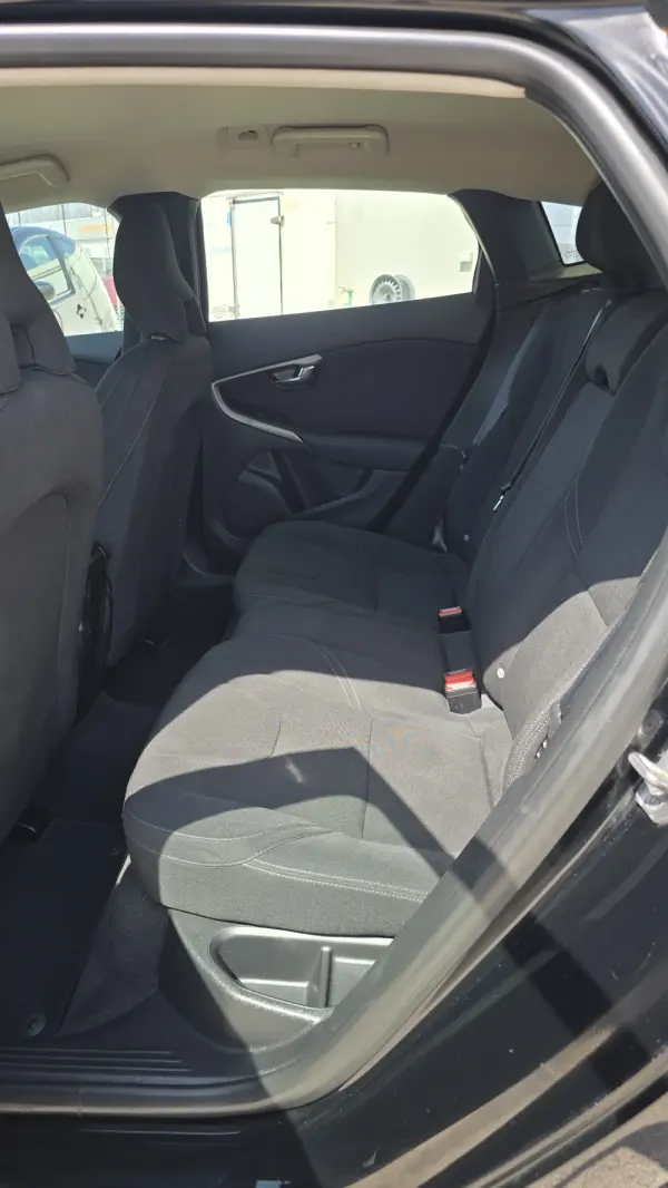 Volvo V40 1.6 D2 Momentum Eco 10