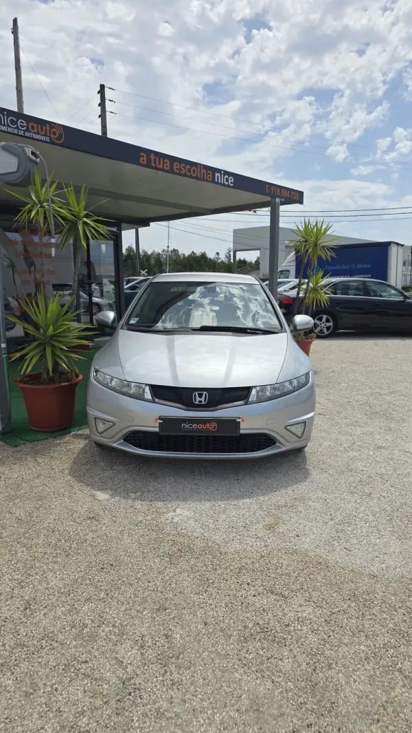 Honda Civic 1.4 i-VTEC Comfort Navi 2