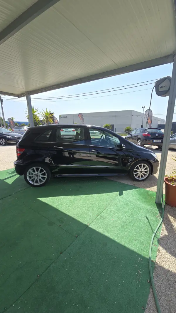 Mercedes-Benz B 180 4