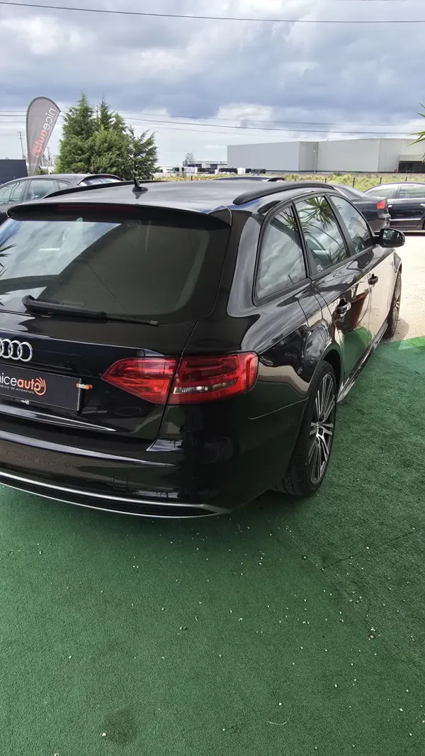 Audi A4 Avant 2.0 TDI DPF multitronic S line Sport Pack 4
