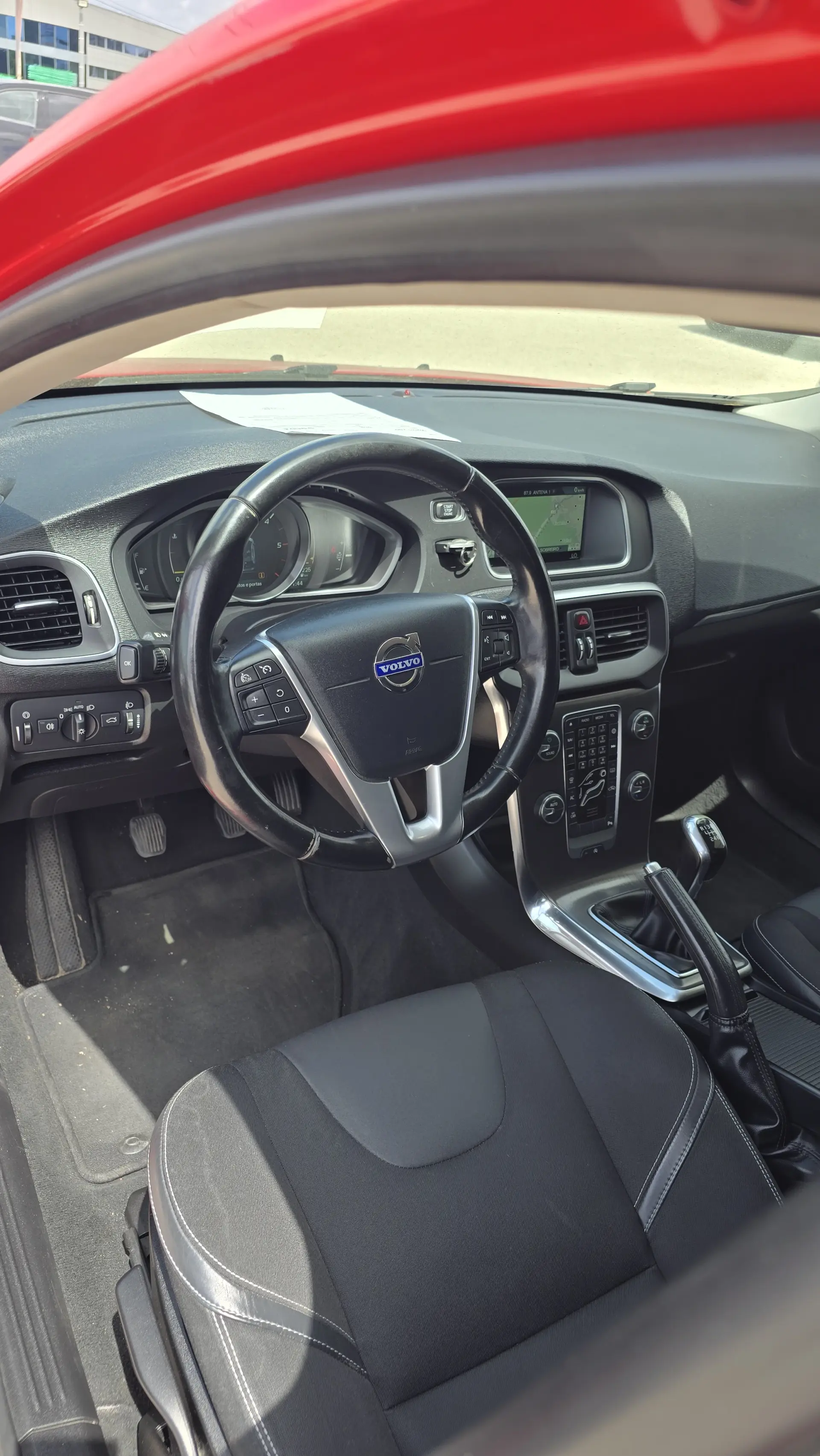Volvo V40 9
