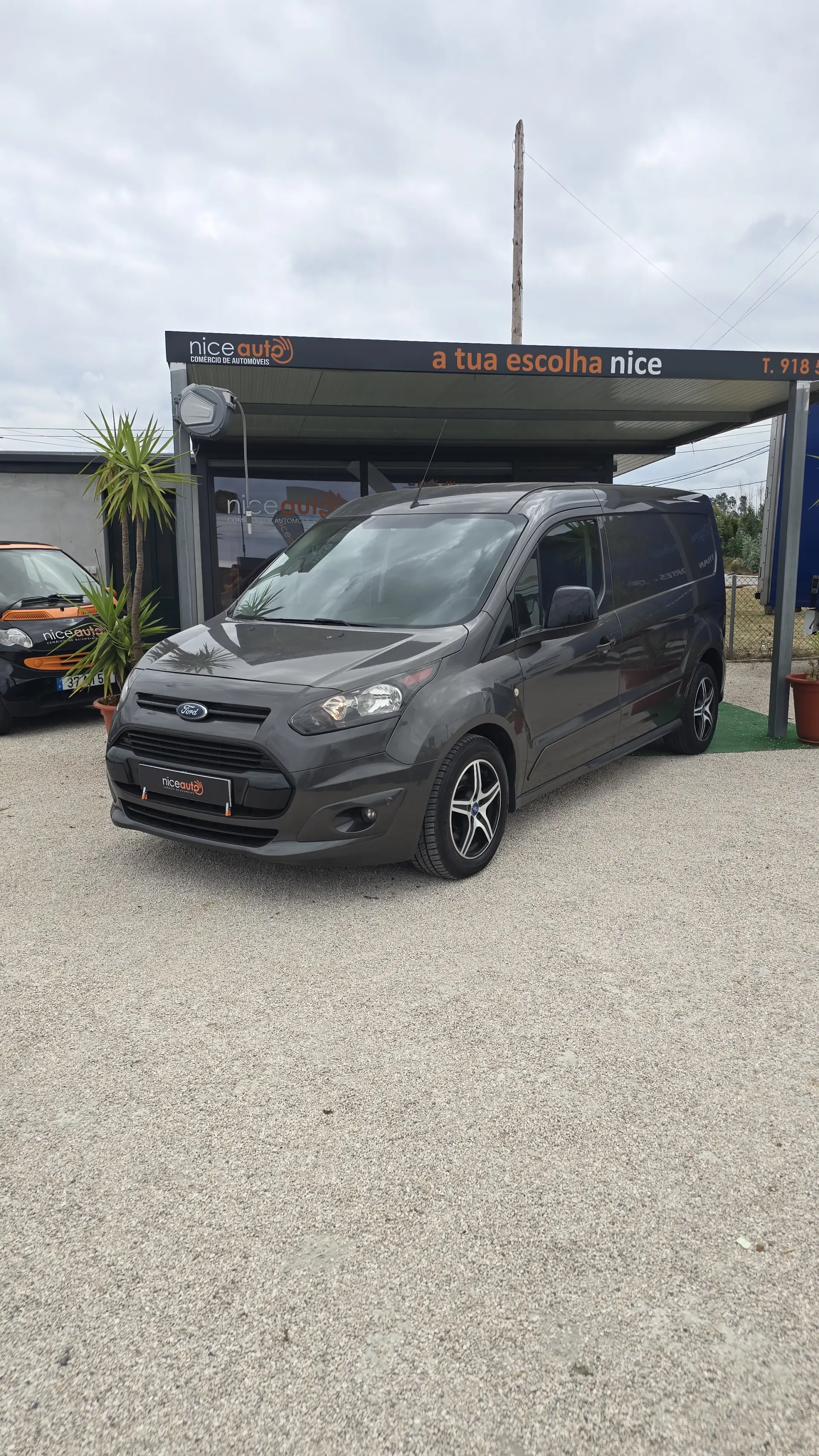 Ford Transit Connect 1