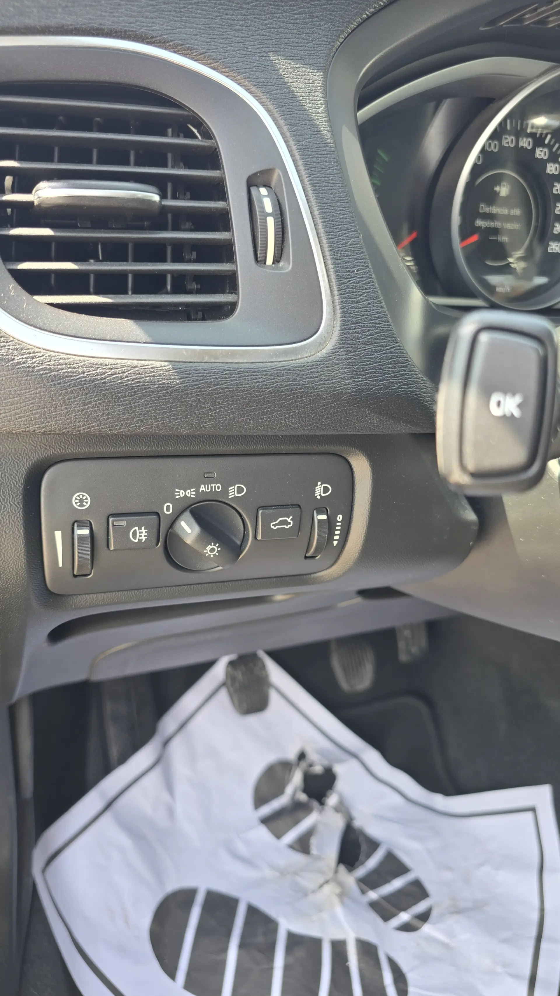 Volvo V40 1.6 D2 Momentum Eco 9
