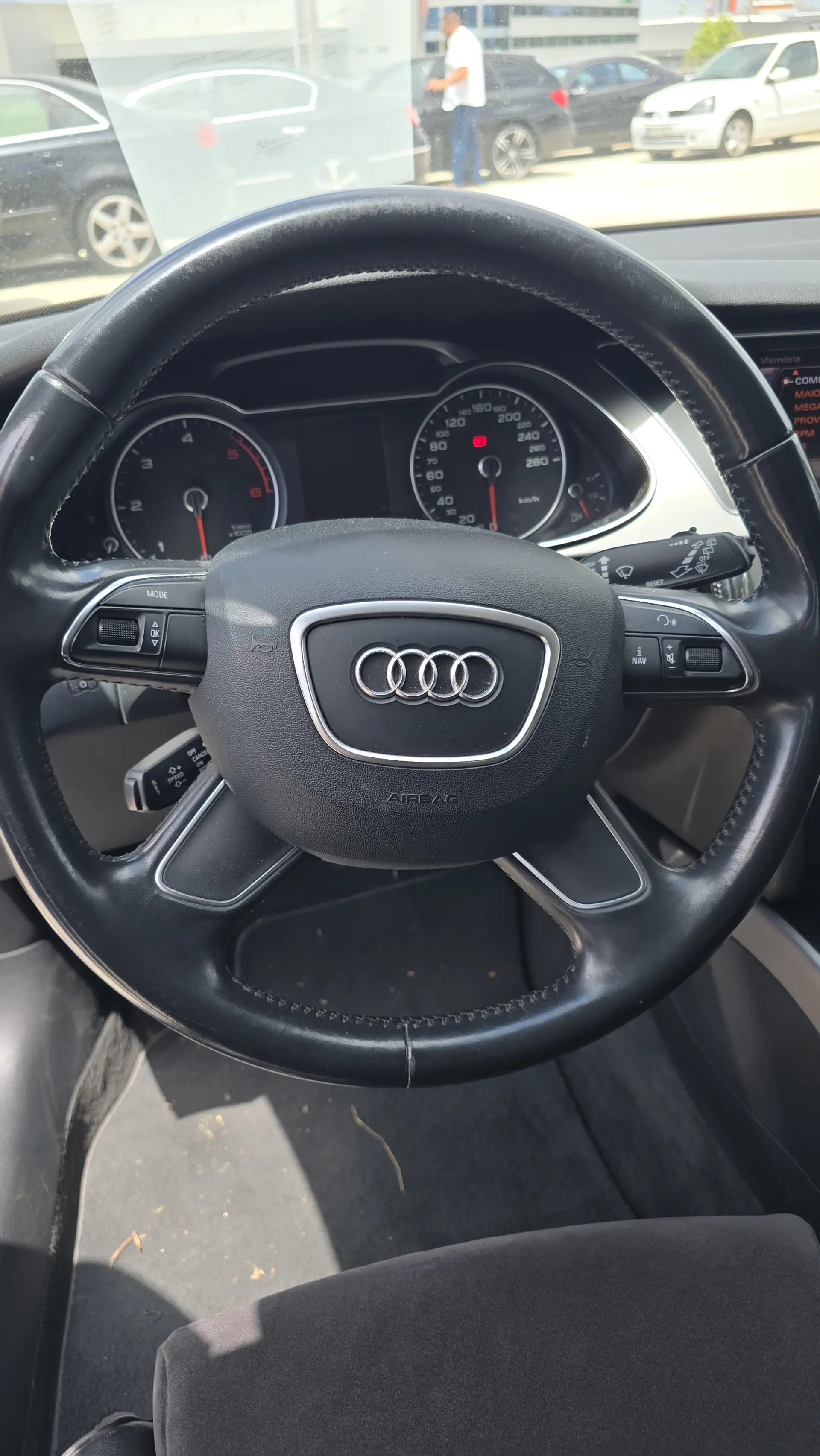 Audi A4 Avant 2.0 TDI DPF multitronic S line Sport Pack 11