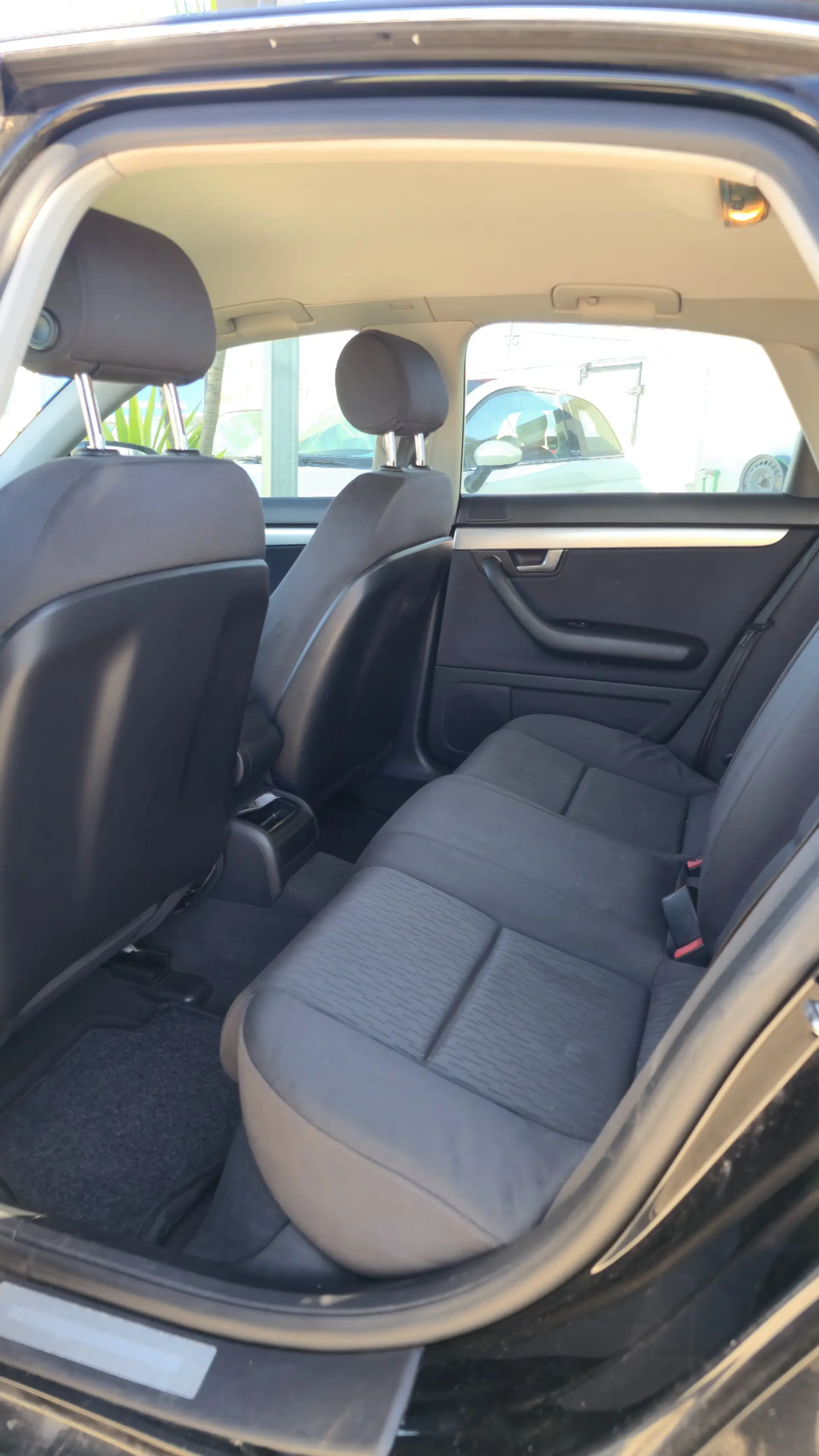 Audi A4 1.9 TDI Advance 6