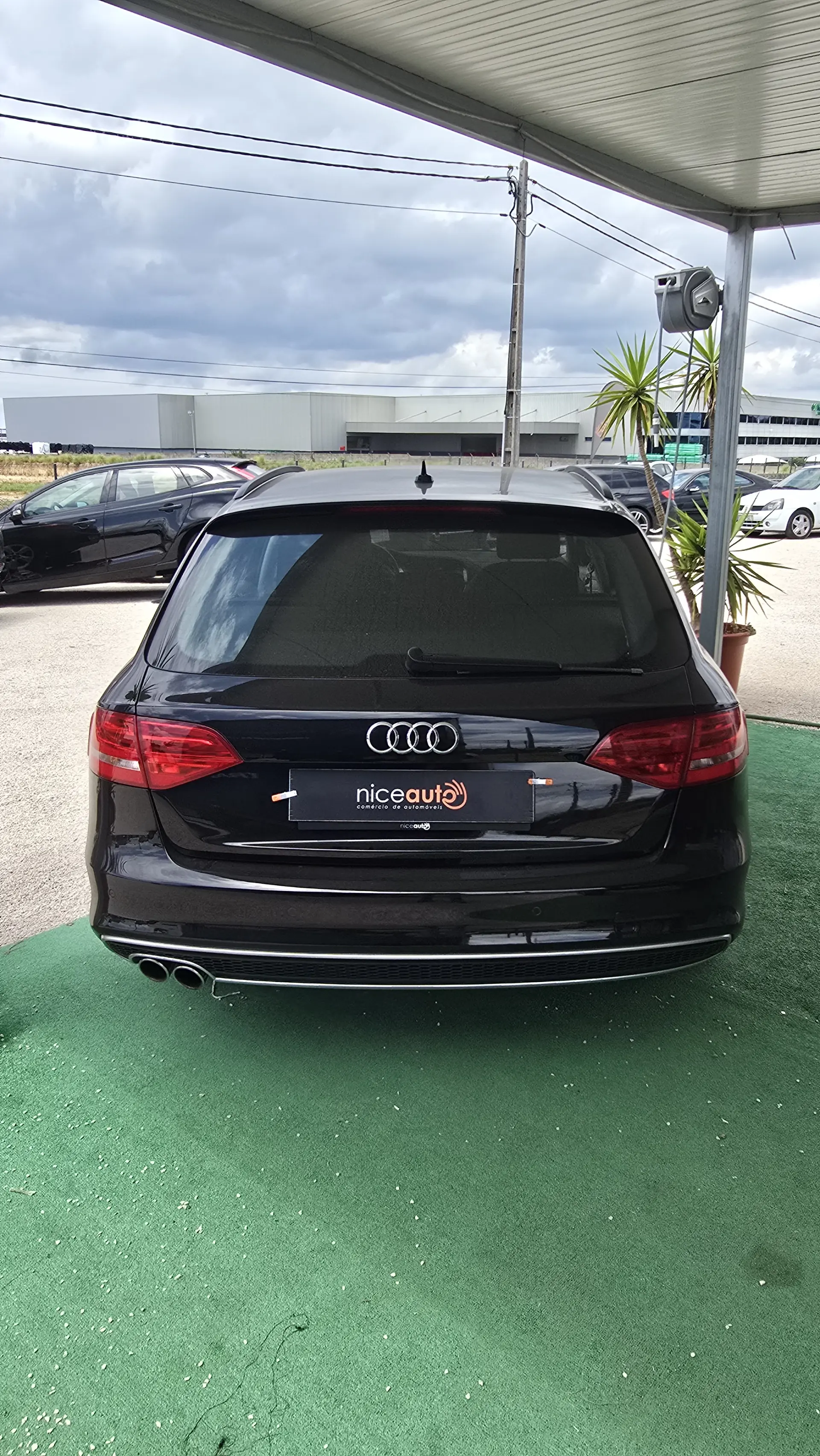 Audi A4 Avant 2.0 TDI DPF multitronic S line Sport Pack 5