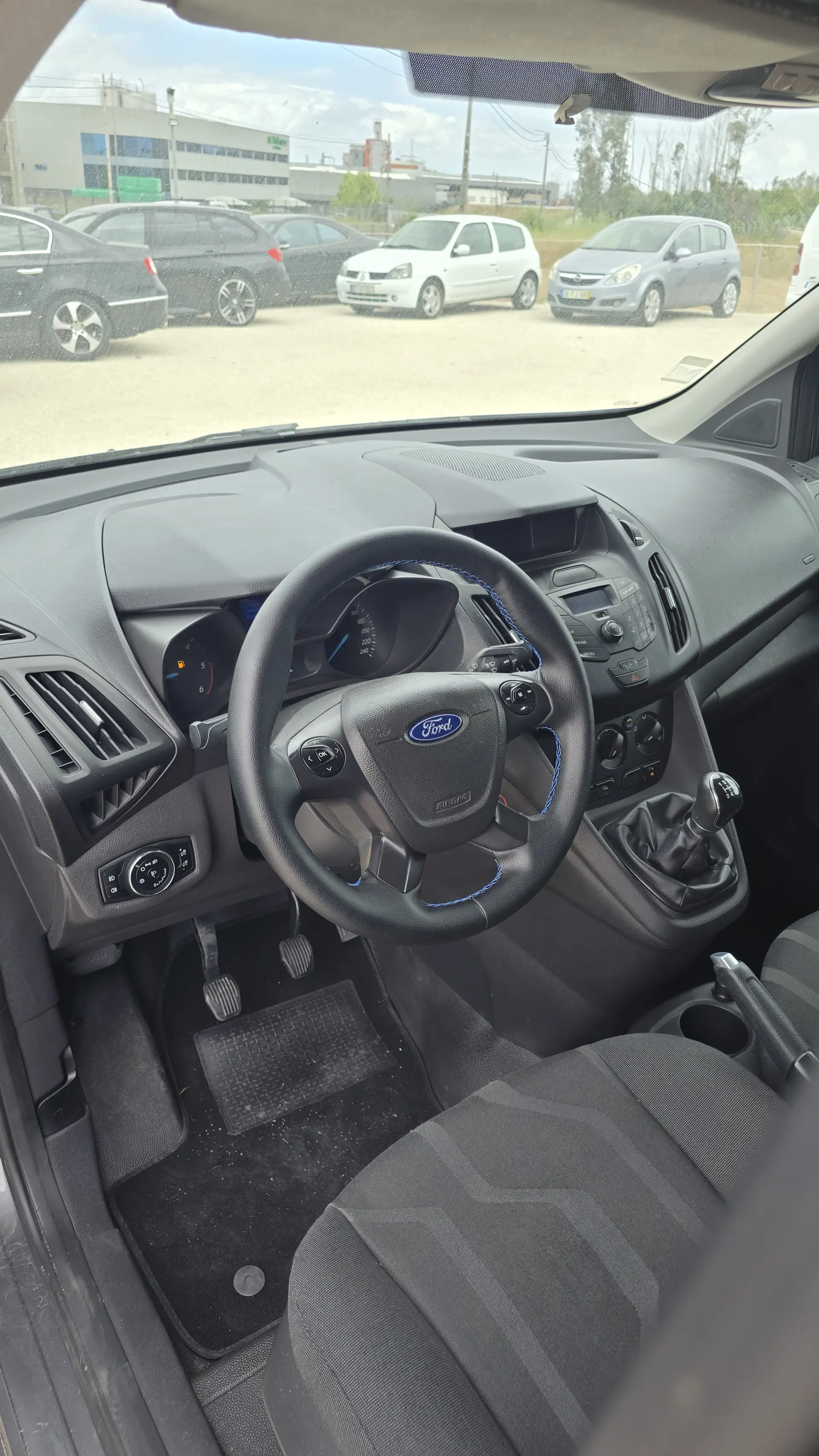Ford Transit Connect 9