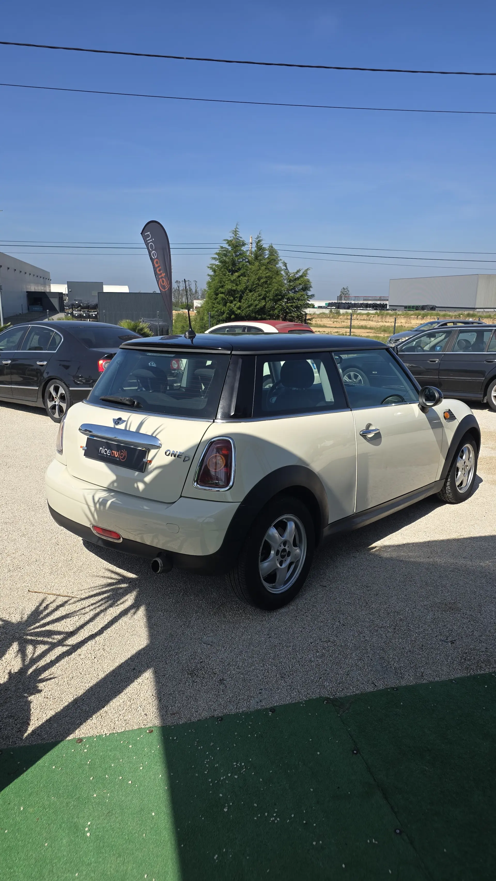 MINI 3 Portas One D 5