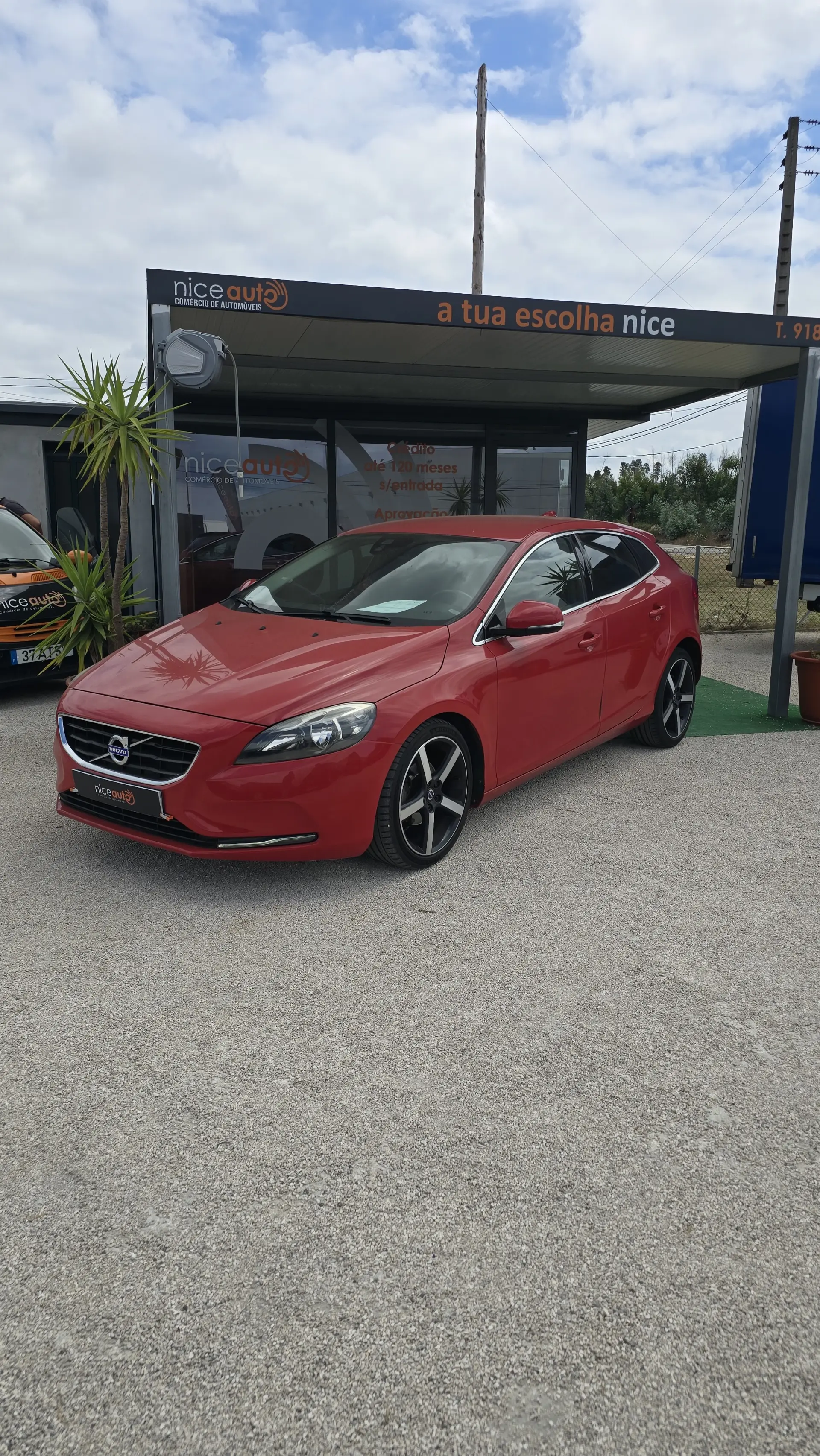 Volvo V40 1