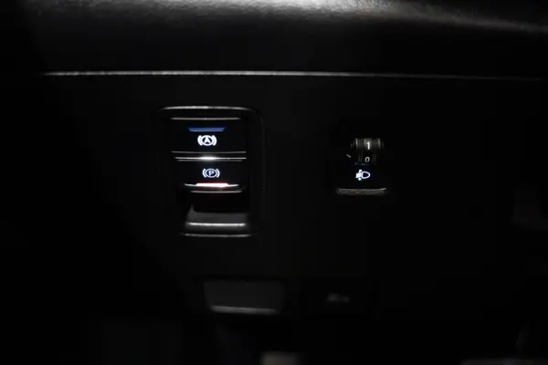 MG Marvel R 70 kWh Luxury 12