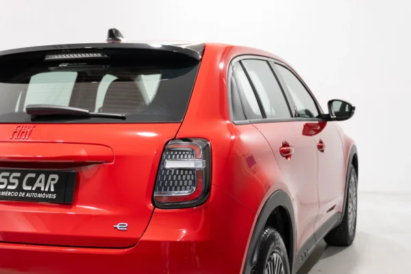 Fiat 600e 54 kWh (RED) 4