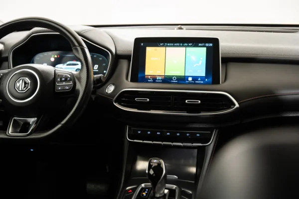 MG EHS 1.5 T-GDI Plug-in Hybrid Luxury 10