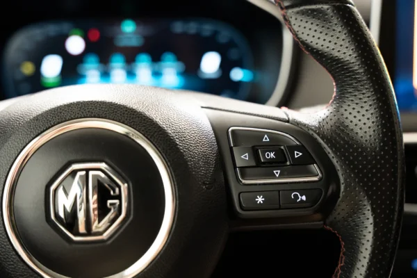 MG EHS 1.5 T-GDI Plug-in Hybrid Luxury 23