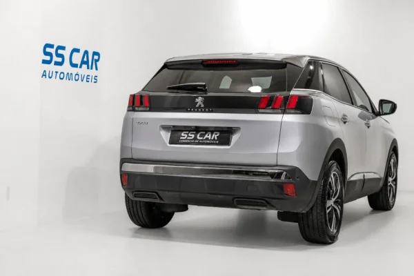 Peugeot 3008 1.2 PureTech Allure 5