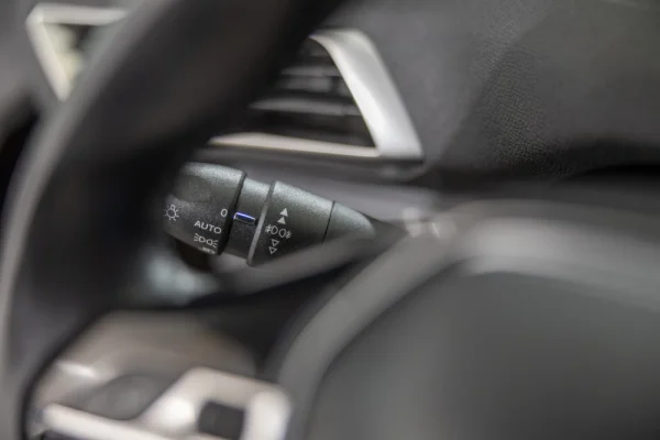 Peugeot 3008 1.2 PureTech Allure 15