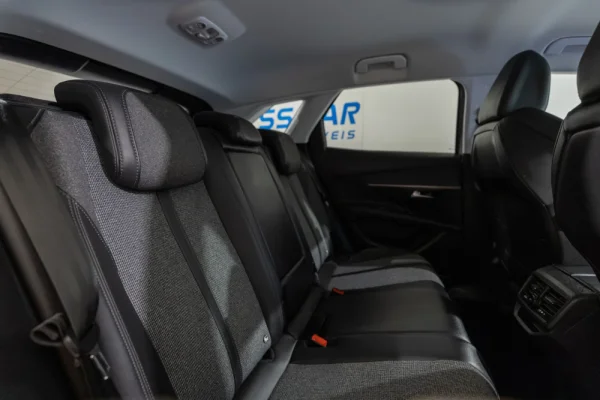 Peugeot 3008 1.2 PureTech Allure 22