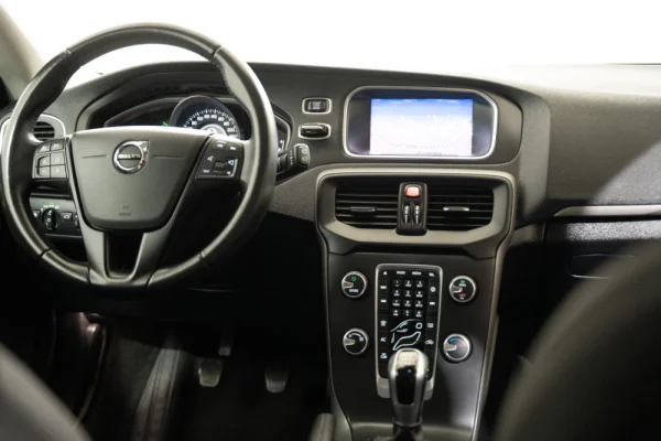 Volvo V40 2.0 D2 Momentum 8