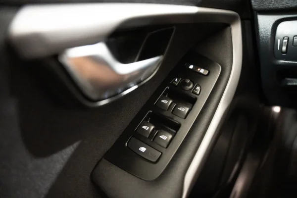 Volvo V40 2.0 D2 Momentum 15