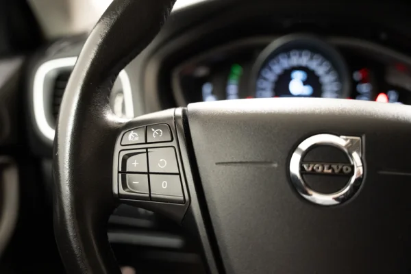 Volvo V40 2.0 D2 Momentum 17