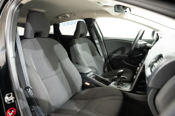 Volvo V40 2.0 D2 Momentum 20