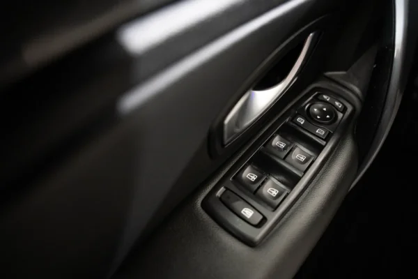 Renault Laguna 1.5 dCi Dynamique S 19