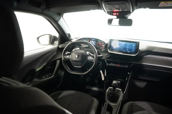 Peugeot 2008 1.2 PureTech Style 10