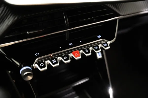 Peugeot 2008 1.2 PureTech Style 16