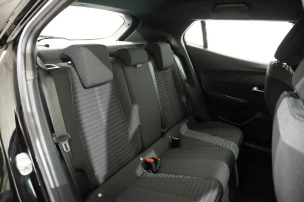 Peugeot 2008 1.2 PureTech Style 23