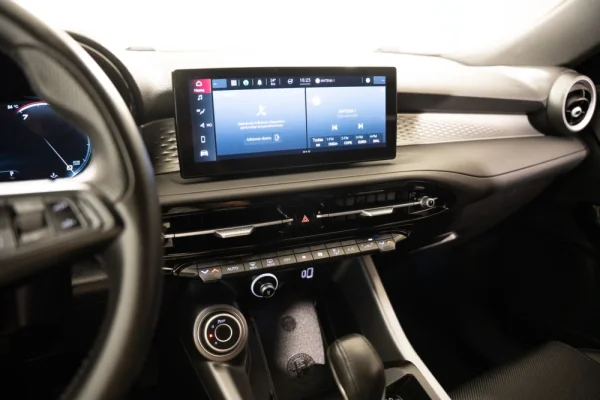 Alfa Romeo Tonale 1.5 Hybrid Sprint 11